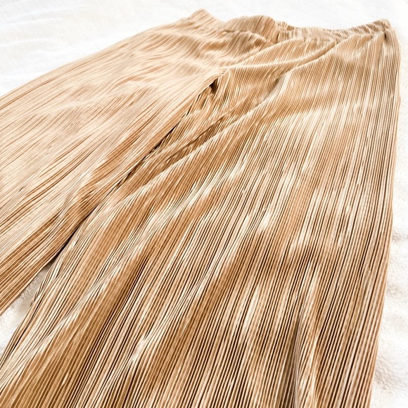 Anne Klein Gold Pleated Wide Leg Pants with Elastic Waist, Size Small - Picture 6 of 9